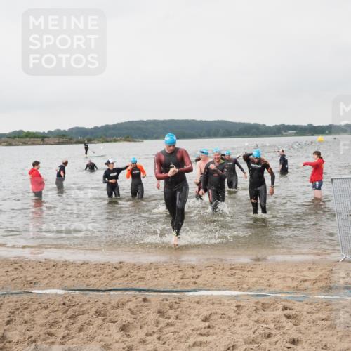 23.06.2024 - Viking Triathlon MichiJ http://msf.ph/oto/6345810 23.06.2024 10:39:31 Schwimmen 40, 68, 131, 194, 405, 427, 435 meine-sportfotos.de