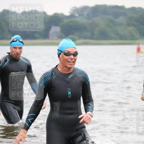 23.06.2024 - Viking Triathlon H.Heesch http://msf.ph/oto/6345820 23.06.2024 10:50:19 Schwimmen 170, 213, 252, 272, 538 meine-sportfotos.de