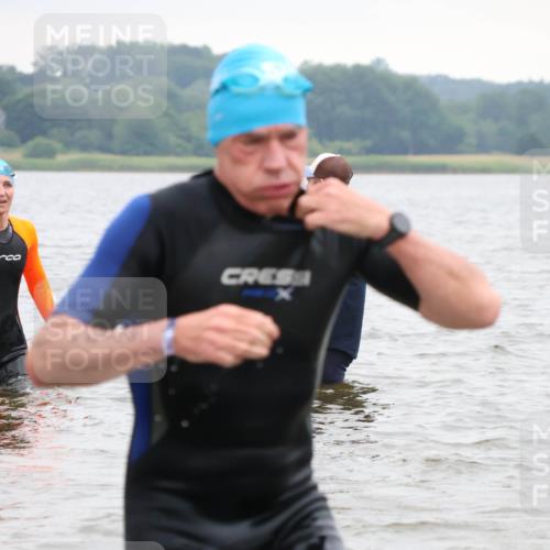 23.06.2024 - Viking Triathlon H.Heesch http://msf.ph/oto/6345830 23.06.2024 10:50:26 Schwimmen 170, 272, 452, 538 meine-sportfotos.de