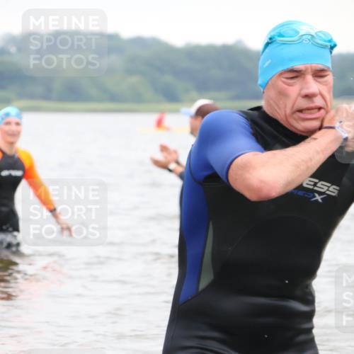 23.06.2024 - Viking Triathlon H.Heesch http://msf.ph/oto/6345833 23.06.2024 10:50:26 Schwimmen 170, 272, 452, 538 meine-sportfotos.de