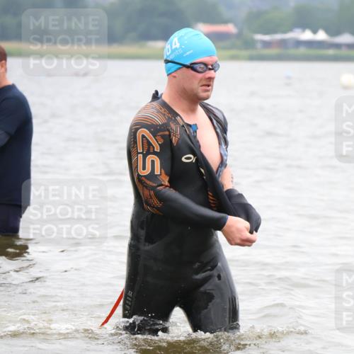 23.06.2024 - Viking Triathlon H.Heesch http://msf.ph/oto/6345892 23.06.2024 10:51:03 Schwimmen 290, 315, 635 meine-sportfotos.de