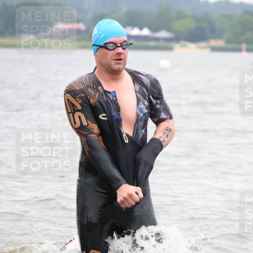 23.06.2024 - Viking Triathlon H.Heesch http://msf.ph/oto/6345897 23.06.2024 10:51:03 Schwimmen 290, 315, 635 meine-sportfotos.de