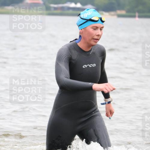 23.06.2024 - Viking Triathlon H.Heesch http://msf.ph/oto/6345909 23.06.2024 10:51:07 Schwimmen 290, 315, 635 meine-sportfotos.de