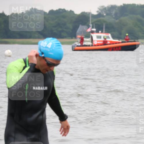23.06.2024 - Viking Triathlon H.Heesch http://msf.ph/oto/6345913 23.06.2024 10:51:21 Schwimmen 253, 501 meine-sportfotos.de
