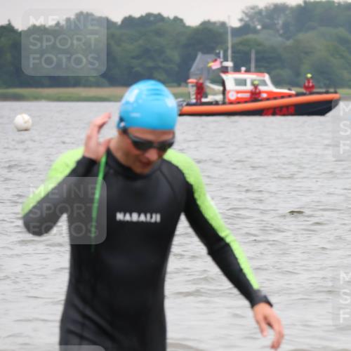 23.06.2024 - Viking Triathlon H.Heesch http://msf.ph/oto/6345915 23.06.2024 10:51:21 Schwimmen 253, 501 meine-sportfotos.de