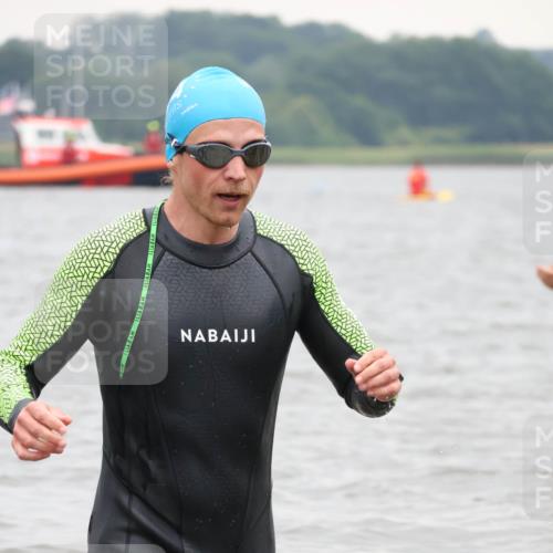 23.06.2024 - Viking Triathlon H.Heesch http://msf.ph/oto/6345922 23.06.2024 10:51:22 Schwimmen 49, 253, 501 meine-sportfotos.de
