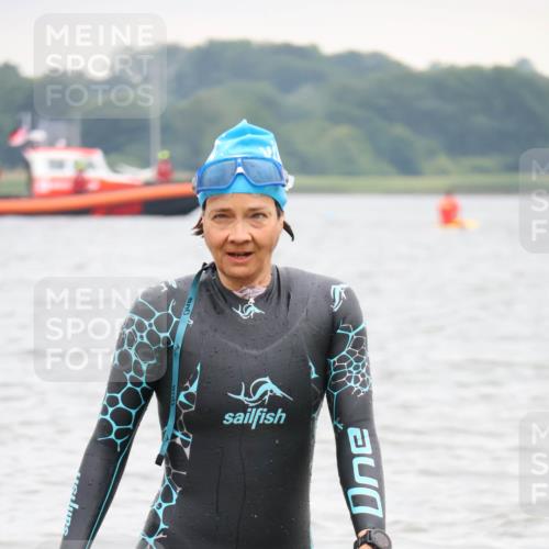23.06.2024 - Viking Triathlon H.Heesch http://msf.ph/oto/6345927 23.06.2024 10:51:24 Schwimmen 49, 253, 501 meine-sportfotos.de