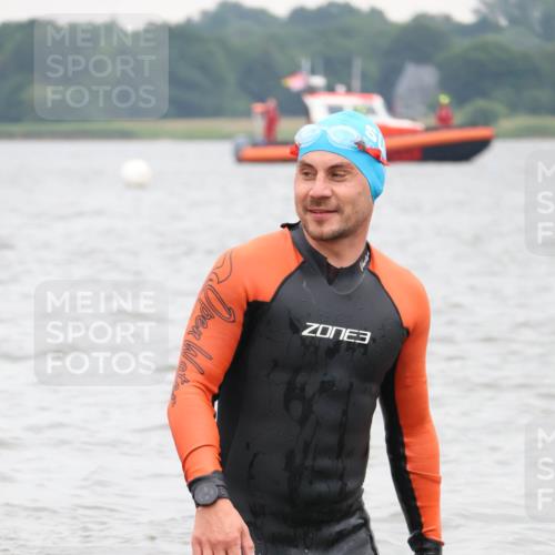 23.06.2024 - Viking Triathlon H.Heesch http://msf.ph/oto/6345937 23.06.2024 10:51:28 Schwimmen 49, 253, 501 meine-sportfotos.de