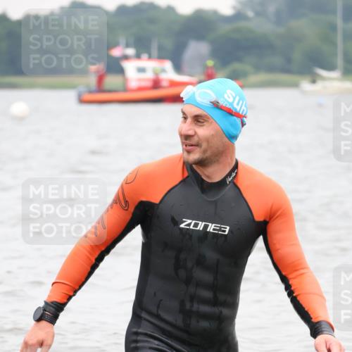 23.06.2024 - Viking Triathlon H.Heesch http://msf.ph/oto/6345939 23.06.2024 10:51:28 Schwimmen 49, 253, 501 meine-sportfotos.de