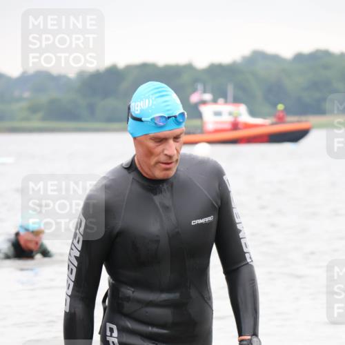 23.06.2024 - Viking Triathlon H.Heesch http://msf.ph/oto/6345941 23.06.2024 10:51:37 Schwimmen 351, 413 meine-sportfotos.de