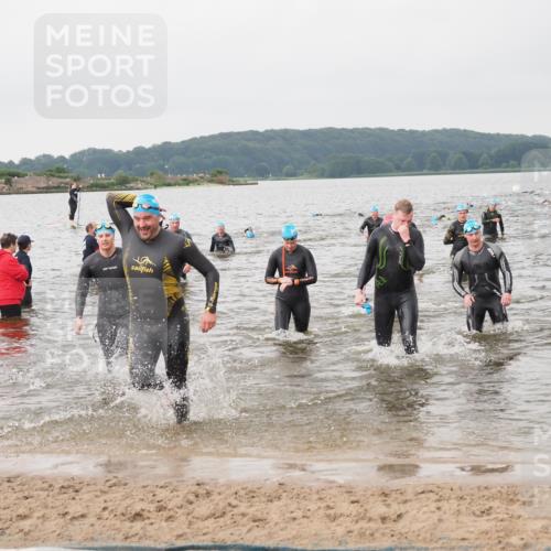 23.06.2024 - Viking Triathlon MichiJ http://msf.ph/oto/6345968 23.06.2024 10:40:13 Schwimmen 24, 136, 204, 214, 230, 648 meine-sportfotos.de
