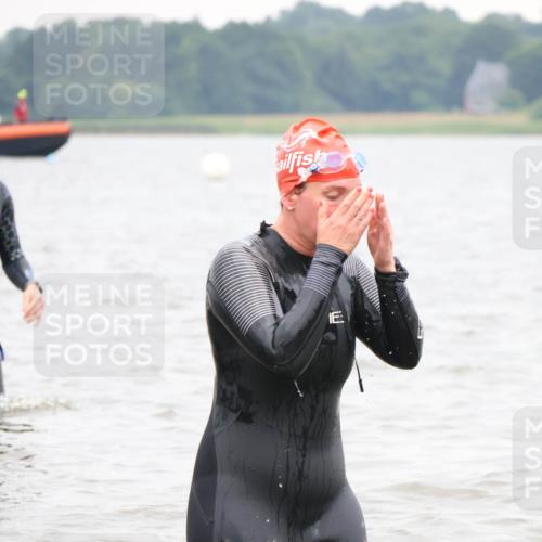 23.06.2024 - Viking Triathlon H.Heesch http://msf.ph/oto/6345979 23.06.2024 10:52:02 Schwimmen 417, 479, 527, 625 meine-sportfotos.de