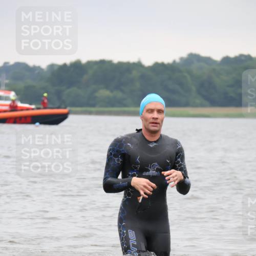 23.06.2024 - Viking Triathlon H.Heesch http://msf.ph/oto/6345989 23.06.2024 10:52:05 Schwimmen 417, 527, 625 meine-sportfotos.de