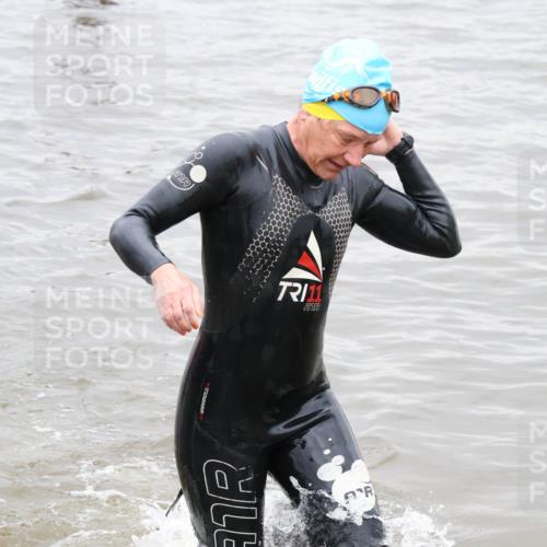 23.06.2024 - Viking Triathlon H.Heesch http://msf.ph/oto/6346002 23.06.2024 10:52:40 Schwimmen 159 meine-sportfotos.de