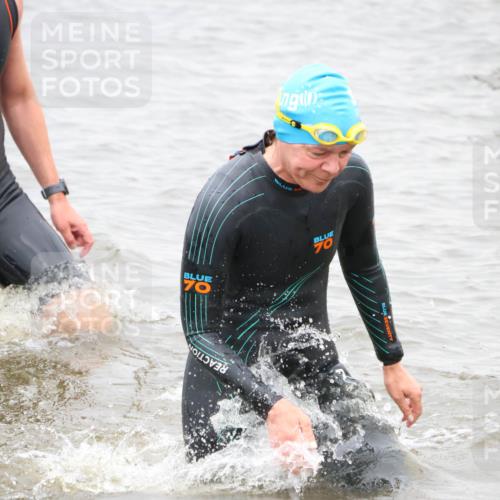 23.06.2024 - Viking Triathlon H.Heesch http://msf.ph/oto/6346018 23.06.2024 10:52:53 Schwimmen 145, 444, 481 meine-sportfotos.de