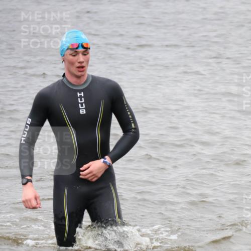 23.06.2024 - Viking Triathlon H.Heesch http://msf.ph/oto/6346053 23.06.2024 10:53:22 Schwimmen 241, 411, 536, 540, 629 meine-sportfotos.de