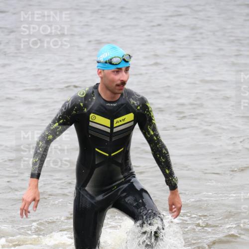 23.06.2024 - Viking Triathlon H.Heesch http://msf.ph/oto/6346063 23.06.2024 10:53:34 Schwimmen 241, 391, 513 meine-sportfotos.de