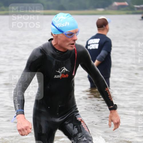 23.06.2024 - Viking Triathlon H.Heesch http://msf.ph/oto/6346087 23.06.2024 10:54:12 Schwimmen 154 meine-sportfotos.de