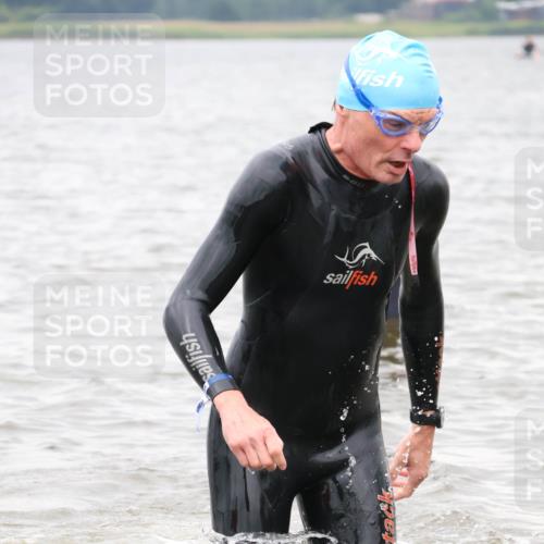 23.06.2024 - Viking Triathlon H.Heesch http://msf.ph/oto/6346089 23.06.2024 10:54:13 Schwimmen 154 meine-sportfotos.de