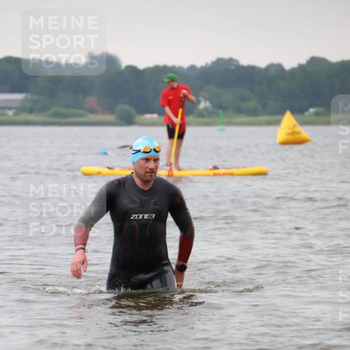 23.06.2024 - Viking Triathlon H.Heesch http://msf.ph/oto/6346123 23.06.2024 10:56:13 Schwimmen 92, 227 meine-sportfotos.de