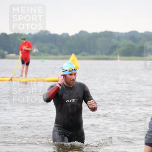 23.06.2024 - Viking Triathlon H.Heesch http://msf.ph/oto/6346126 23.06.2024 10:56:16 Schwimmen 92, 227 meine-sportfotos.de