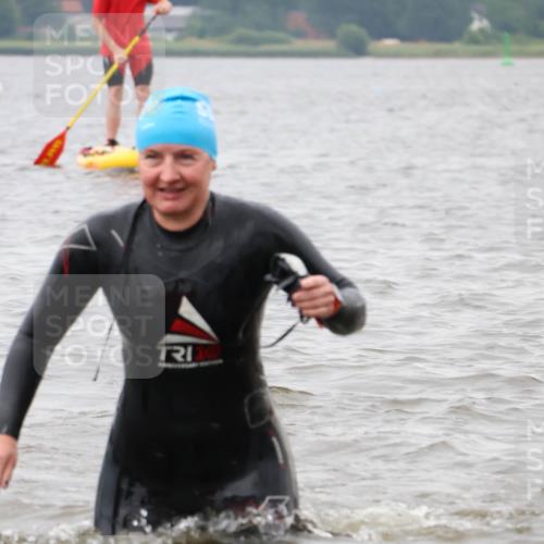 23.06.2024 - Viking Triathlon H.Heesch http://msf.ph/oto/6346132 23.06.2024 10:56:48 Schwimmen 418 meine-sportfotos.de