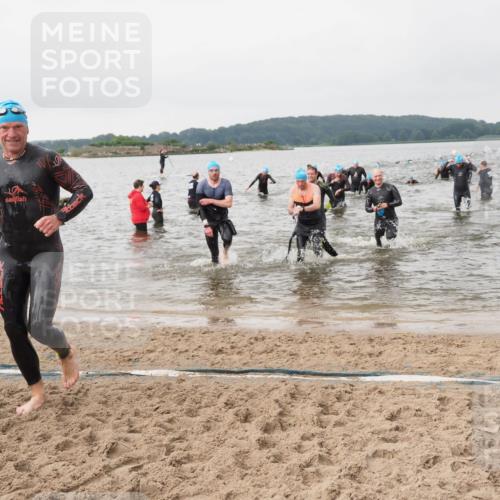 23.06.2024 - Viking Triathlon MichiJ http://msf.ph/oto/6346140 23.06.2024 10:40:51 Schwimmen 28, 205, 297, 314, 420, 461, 525 meine-sportfotos.de