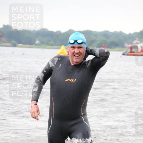 23.06.2024 - Viking Triathlon H.Heesch http://msf.ph/oto/6346157 23.06.2024 10:57:27 Schwimmen 333, 515 meine-sportfotos.de