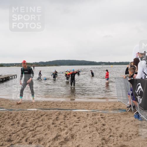 23.06.2024 - Viking Triathlon MichiJ http://msf.ph/oto/6346257 23.06.2024 10:41:35 Schwimmen 15, 82, 161, 250, 419, 455, 553, 610 meine-sportfotos.de