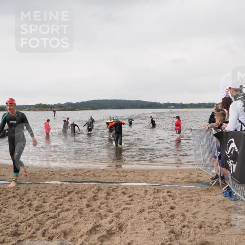 23.06.2024 - Viking Triathlon MichiJ http://msf.ph/oto/6346260 23.06.2024 10:41:36 Schwimmen 15, 82, 161, 250, 419, 455, 553, 610 meine-sportfotos.de