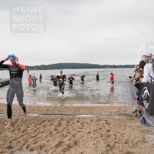 23.06.2024 - Viking Triathlon MichiJ http://msf.ph/oto/6346279 23.06.2024 10:41:40 Schwimmen 15, 82, 161, 250, 419, 455, 553 meine-sportfotos.de