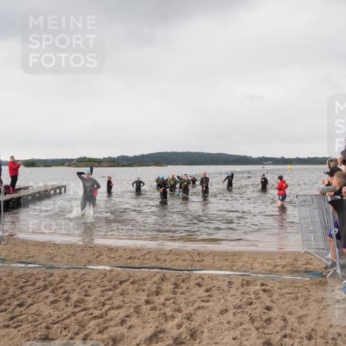 23.06.2024 - Viking Triathlon MichiJ http://msf.ph/oto/6346337 23.06.2024 10:42:02 Schwimmen 133, 171, 437, 647 meine-sportfotos.de