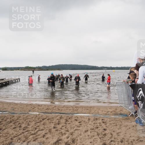 23.06.2024 - Viking Triathlon MichiJ http://msf.ph/oto/6346357 23.06.2024 10:42:06 Schwimmen 27, 133, 171, 320, 321, 437, 522, 647 meine-sportfotos.de