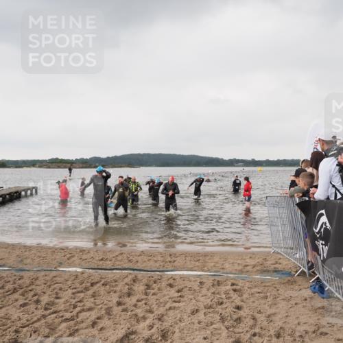 23.06.2024 - Viking Triathlon MichiJ http://msf.ph/oto/6346366 23.06.2024 10:42:09 Schwimmen 27, 93, 133, 210, 320, 321, 437, 497, 522, 647 meine-sportfotos.de