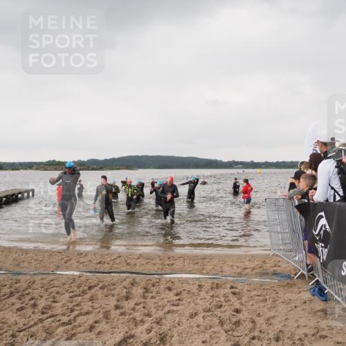 23.06.2024 - Viking Triathlon MichiJ http://msf.ph/oto/6346372 23.06.2024 10:42:10 Schwimmen 27, 93, 133, 210, 320, 321, 437, 497, 522, 647 meine-sportfotos.de