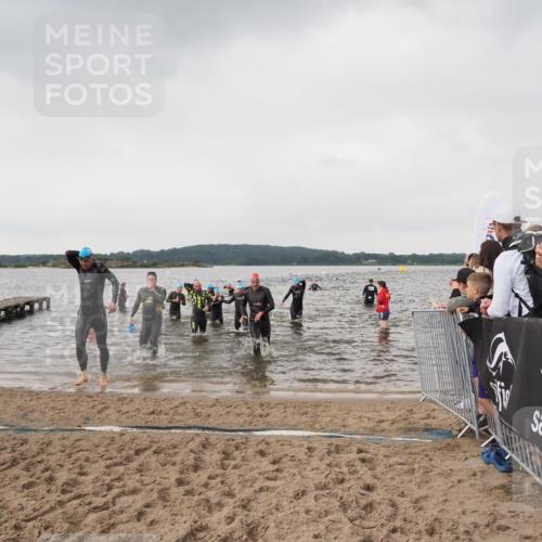 23.06.2024 - Viking Triathlon MichiJ http://msf.ph/oto/6346374 23.06.2024 10:42:11 Schwimmen 27, 93, 133, 210, 320, 321, 437, 497, 522, 647 meine-sportfotos.de