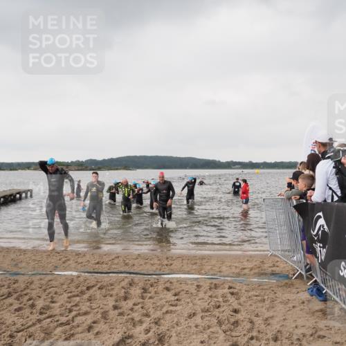 23.06.2024 - Viking Triathlon MichiJ http://msf.ph/oto/6346375 23.06.2024 10:42:11 Schwimmen 27, 93, 133, 210, 320, 321, 437, 497, 522, 647 meine-sportfotos.de