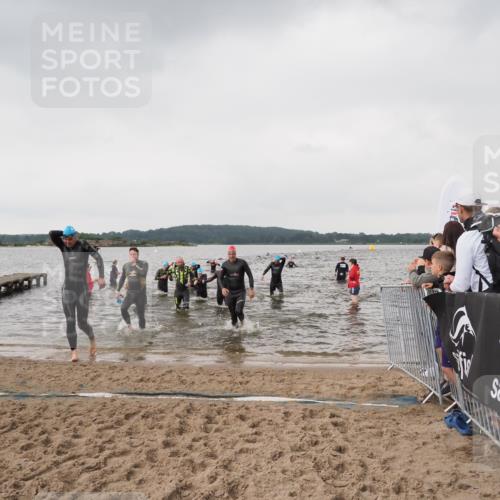 23.06.2024 - Viking Triathlon MichiJ http://msf.ph/oto/6346376 23.06.2024 10:42:11 Schwimmen 27, 93, 133, 210, 320, 321, 437, 497, 522, 647 meine-sportfotos.de