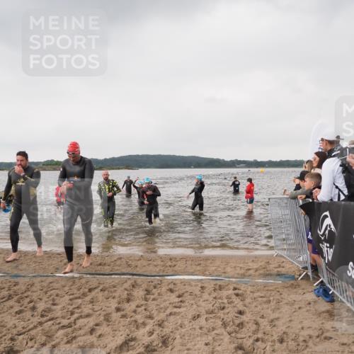 23.06.2024 - Viking Triathlon MichiJ http://msf.ph/oto/6346387 23.06.2024 10:42:14 Schwimmen 27, 93, 133, 210, 320, 321, 437, 497, 522, 647 meine-sportfotos.de