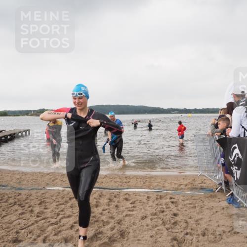 23.06.2024 - Viking Triathlon MichiJ http://msf.ph/oto/6346411 23.06.2024 10:42:20 Schwimmen 27, 93, 210, 271, 320, 321, 497 meine-sportfotos.de