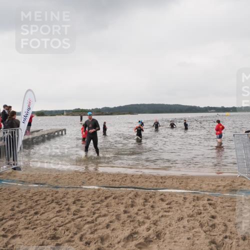 23.06.2024 - Viking Triathlon MichiJ http://msf.ph/oto/6346423 23.06.2024 10:42:25 Schwimmen 271, 352 meine-sportfotos.de
