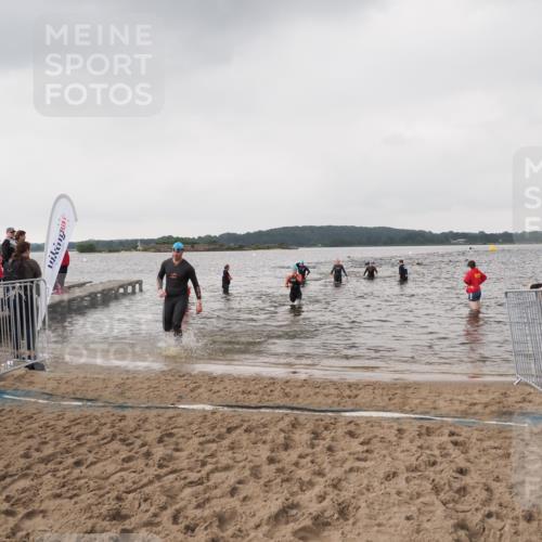 23.06.2024 - Viking Triathlon MichiJ http://msf.ph/oto/6346425 23.06.2024 10:42:26 Schwimmen 271, 352 meine-sportfotos.de