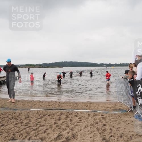 23.06.2024 - Viking Triathlon MichiJ http://msf.ph/oto/6346433 23.06.2024 10:42:28 Schwimmen 271, 352 meine-sportfotos.de