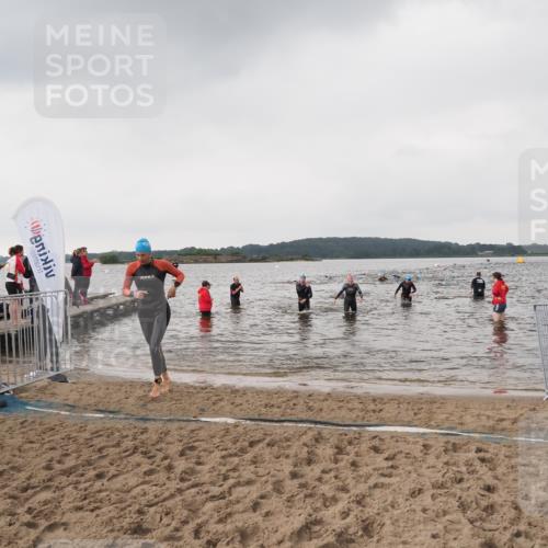 23.06.2024 - Viking Triathlon MichiJ http://msf.ph/oto/6346449 23.06.2024 10:42:35 Schwimmen 115, 352, 639 meine-sportfotos.de