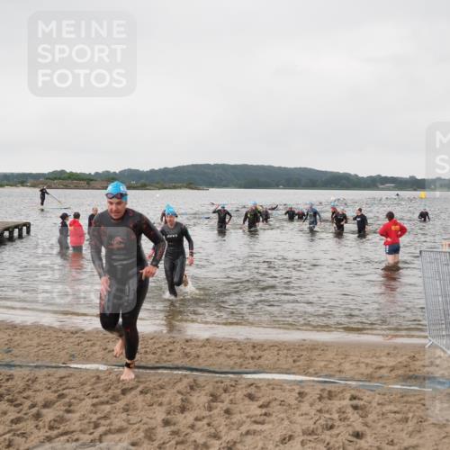 23.06.2024 - Viking Triathlon MichiJ http://msf.ph/oto/6346471 23.06.2024 10:42:48 Schwimmen 390, 424 meine-sportfotos.de