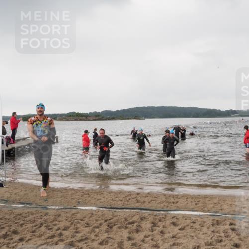 23.06.2024 - Viking Triathlon MichiJ http://msf.ph/oto/6346609 23.06.2024 10:43:37 Schwimmen 65, 347, 496, 537, 633 meine-sportfotos.de