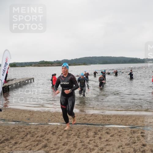 23.06.2024 - Viking Triathlon MichiJ http://msf.ph/oto/6346739 23.06.2024 10:44:33 Schwimmen 35, 77, 334, 519 meine-sportfotos.de