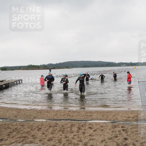 23.06.2024 - Viking Triathlon MichiJ http://msf.ph/oto/6346800 23.06.2024 10:45:02 Schwimmen 184, 195, 202, 284, 384, 649 meine-sportfotos.de