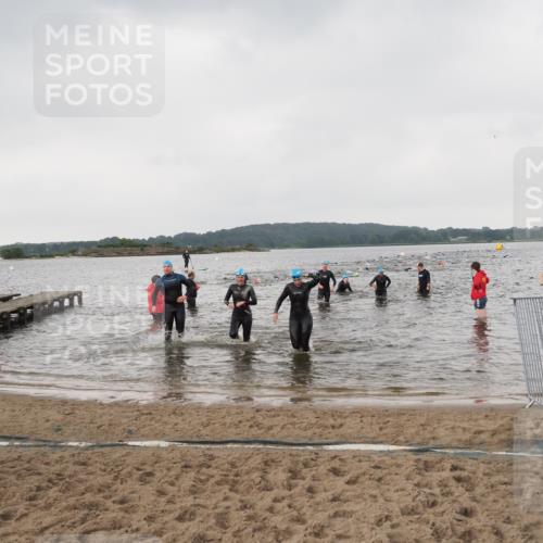 23.06.2024 - Viking Triathlon MichiJ http://msf.ph/oto/6346801 23.06.2024 10:45:02 Schwimmen 184, 195, 202, 284, 384, 649 meine-sportfotos.de
