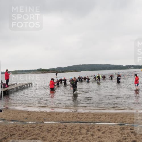 23.06.2024 - Viking Triathlon MichiJ http://msf.ph/oto/6346854 23.06.2024 10:45:18 Schwimmen 206, 443, 480, 493, 652 meine-sportfotos.de